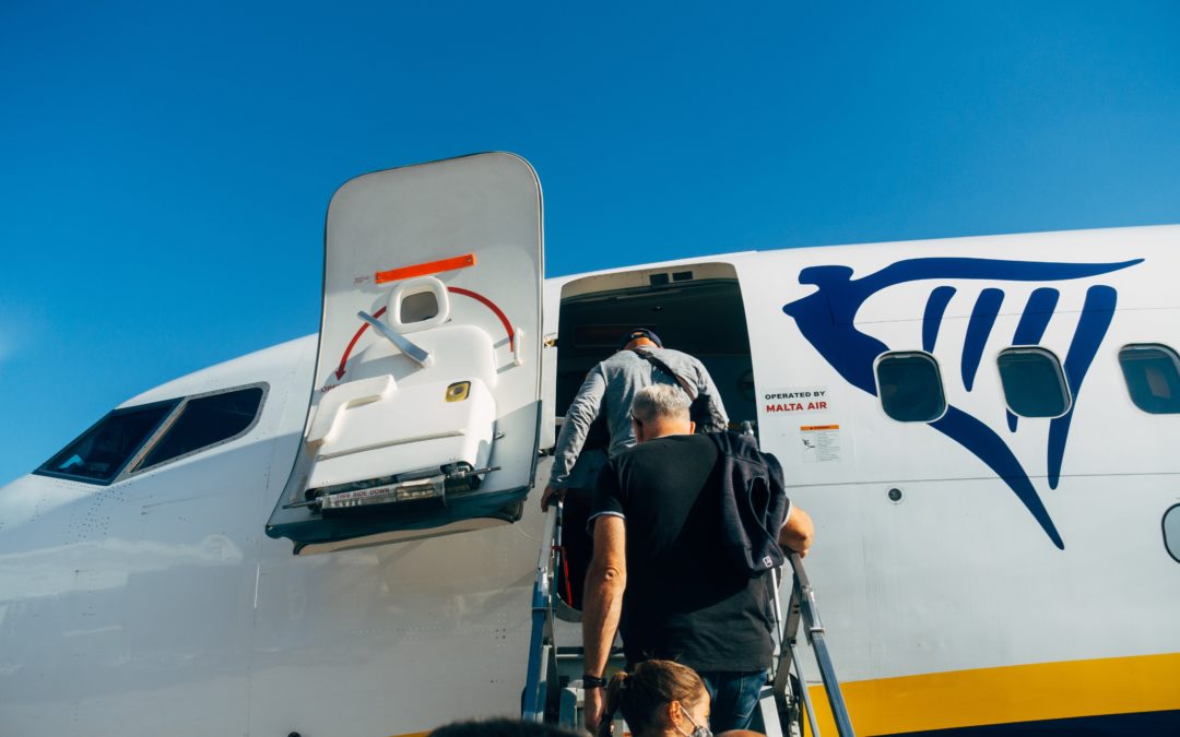 Nova condemna a Ryanair per cobrar l’equipatge de mà
